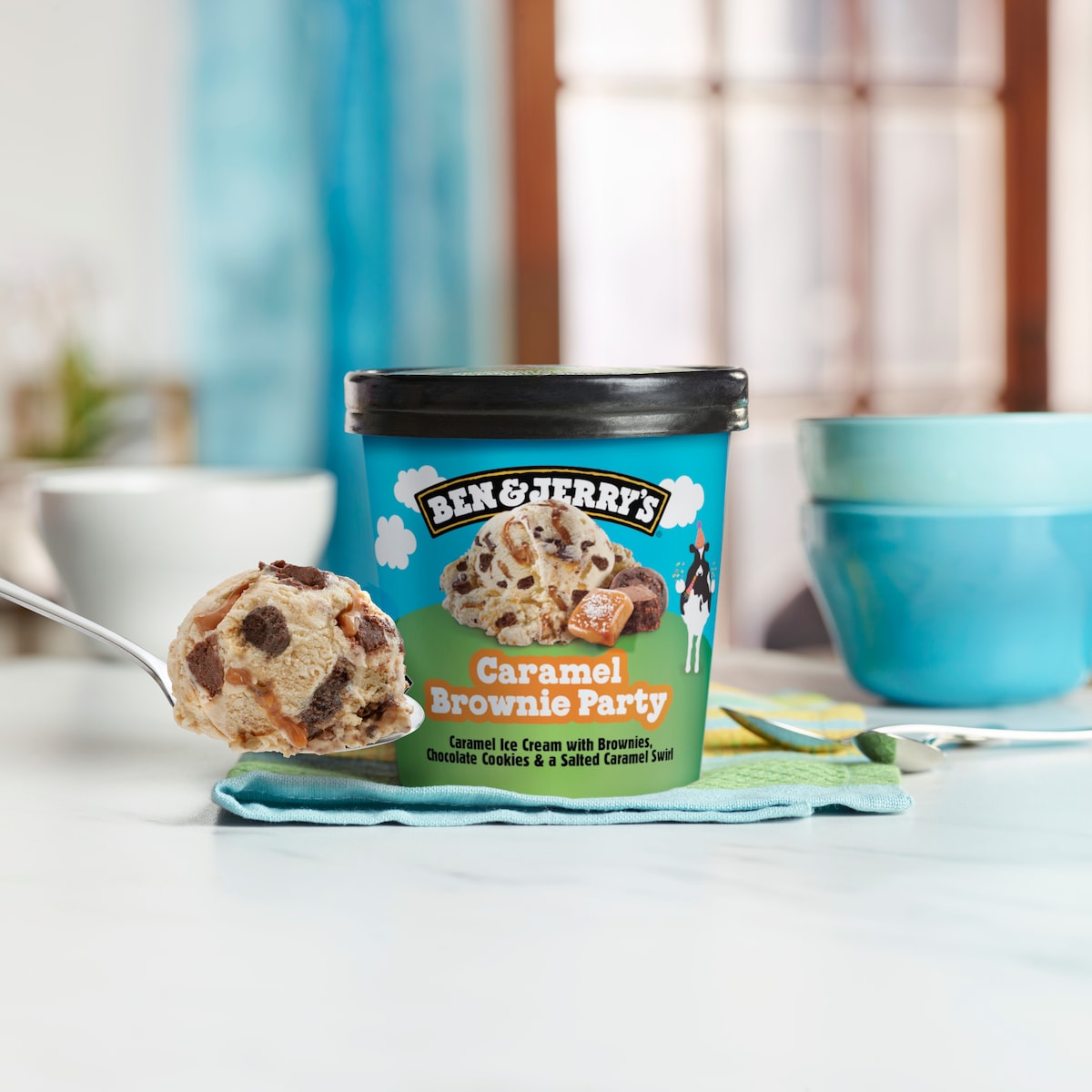 Caramel Brownie Party Helado - Pint 3 / 4