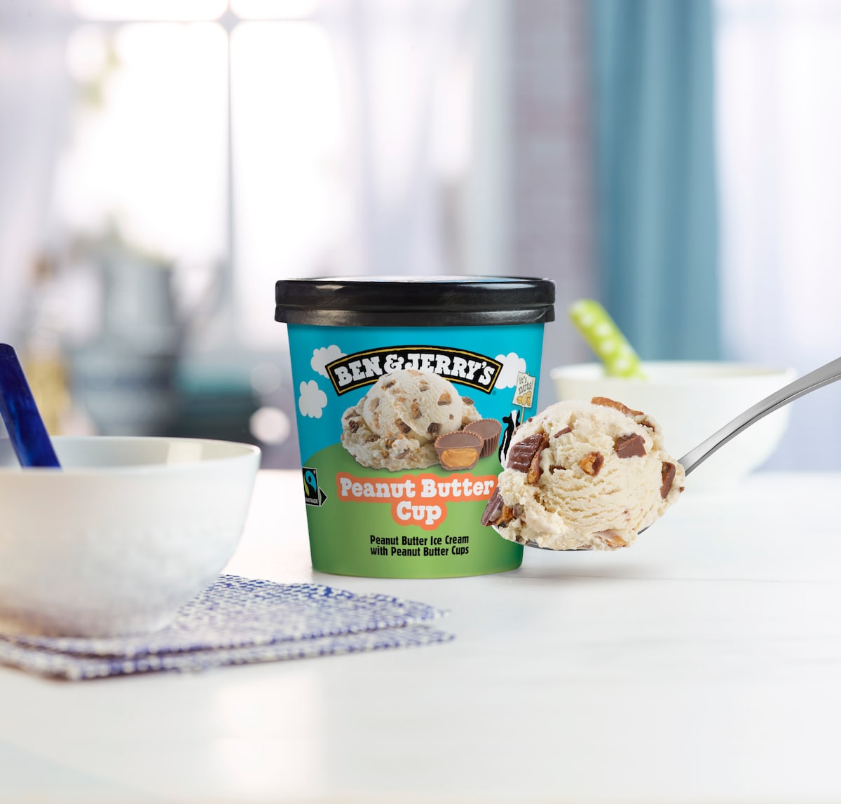 Peanut Butter Cup Helado - Pint 3 / 4